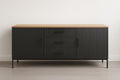 Buffet bas en aluminium avec portes et tiroirs noirs, dimensions 120×40×75 cm